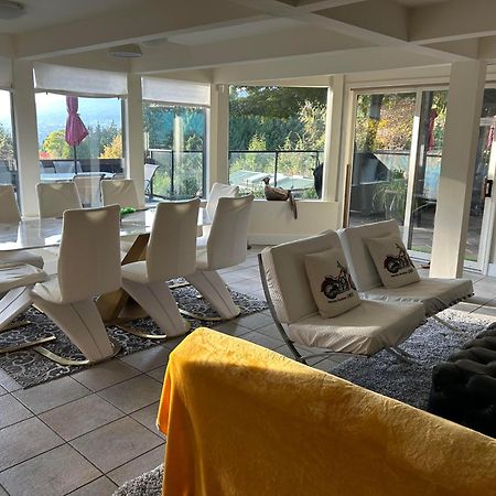 Cypress: Private Bedroom/Bathroom/Office, With Shared Pool, Hot Tub North Vancouver Luaran gambar