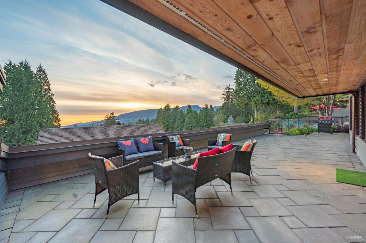 Cypress: Private Bedroom/Bathroom/Office, With Shared Pool, Hot Tub North Vancouver Luaran gambar
