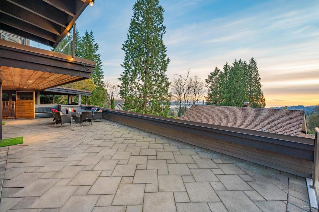 Cypress: Private Bedroom/Bathroom/Office, With Shared Pool, Hot Tub North Vancouver Luaran gambar