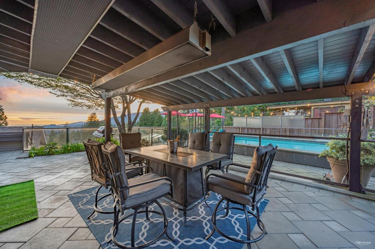 Cypress: Private Bedroom/Bathroom/Office, With Shared Pool, Hot Tub North Vancouver Luaran gambar