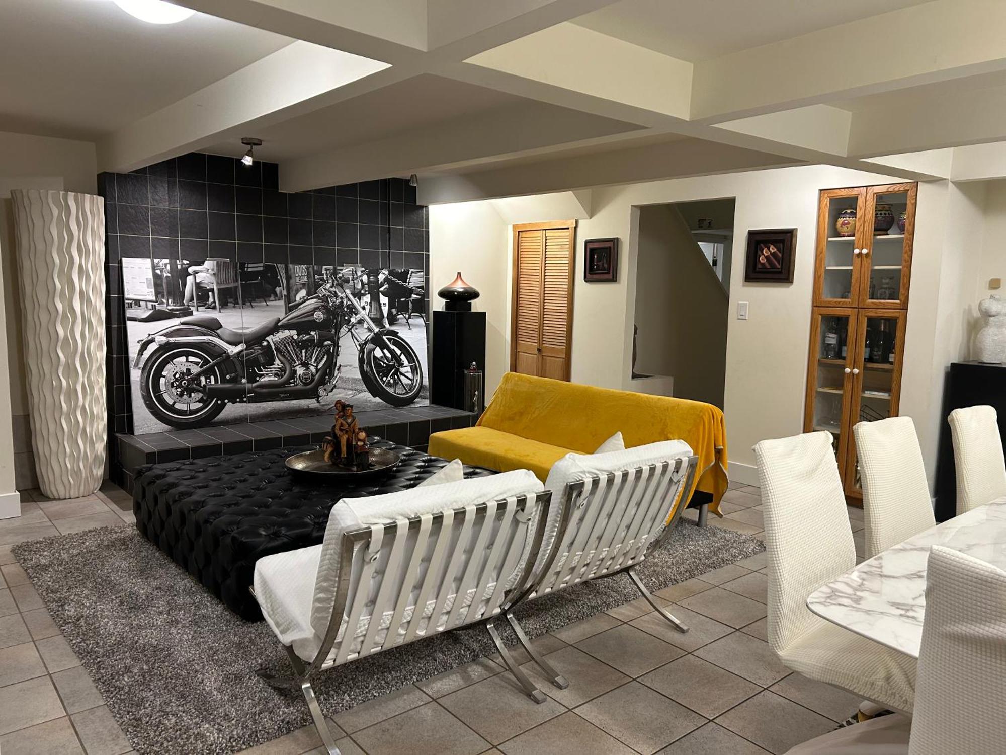 Cypress: Private Bedroom/Bathroom/Office, With Shared Pool, Hot Tub North Vancouver Luaran gambar