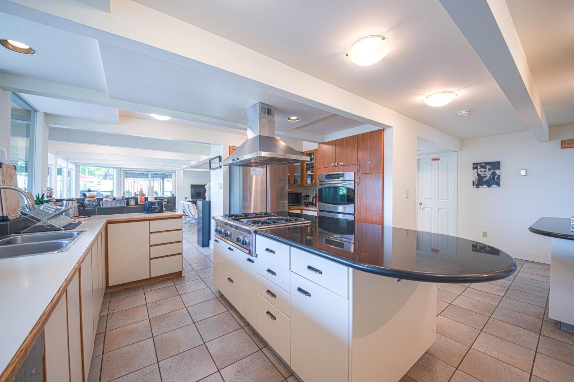 Cypress: Private Bedroom/Bathroom/Office, With Shared Pool, Hot Tub North Vancouver Luaran gambar